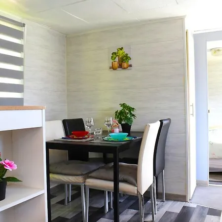 Le Mobil Du Bois Du Buc Holiday home