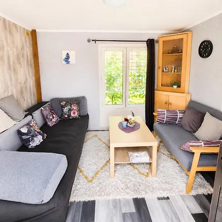 Feriehus Le Mobil Du Bois Du Buc Saint-Julien-de-la-Liegue